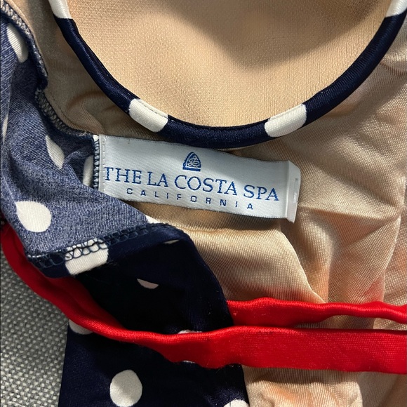 Vintage Style Polka Dot Swimsuit - Picture 4 of 5